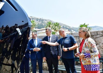 Gradonačelnik i ministar za volanom, oglasio se premijer: Očekujem da će utrka u Dubrovniku postati tradicionalna!