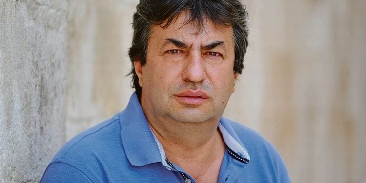 HDZ-ov gradonačelnik Paga cijeli dan pred biralištem nagovarao ljude da glasaju za njega i izgubio!