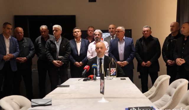 HSP BiH: Prebaciti 100.000 radnika iz javnog u realni sektor