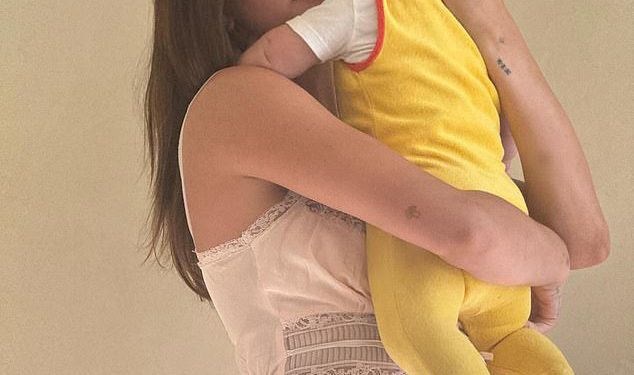 Hailey Bieber sljubi muža Justina, prvog oca, tjednima nakon njegovog brutalnog pomaka