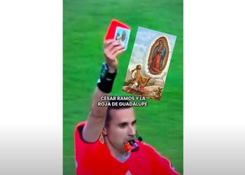 Hit na društvenim mrežama: Sudac izvadio crveni karton i Gospinu sličicu