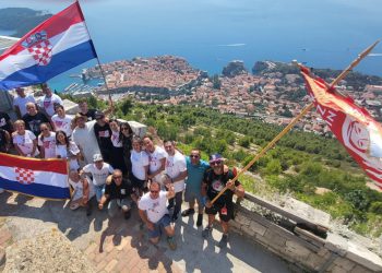 Hrvatska ponovno hodočasti: Kroz Domovinu s krunicom i Stepinčevim relikvijama