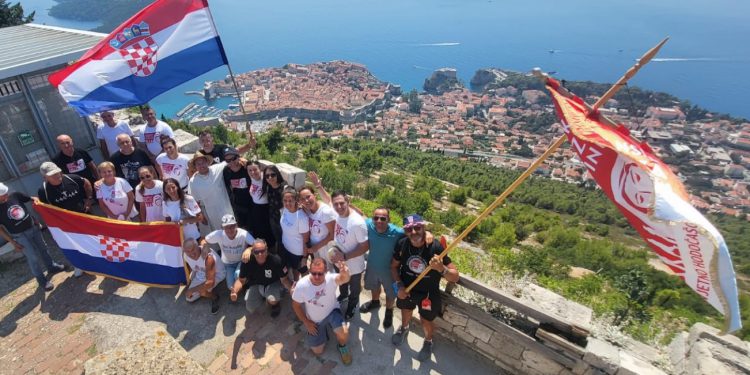 Hrvatska ponovno hodočasti: Kroz Domovinu s krunicom i Stepinčevim relikvijama