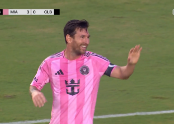 Infinito Messi! Označava narukvicu s dva savršenog balona