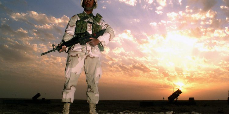 Iran bombardira američke baze: Sirene se oglašavaju, napadnuta najveća baza Al Udeid, u Katru panika