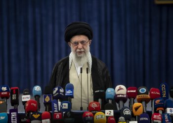 Iranski vrhovni vođa vraća se u Trumpa – RT World News