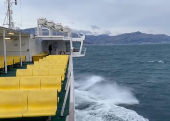 Izdano upozorenje na jaku buru, podno Velebita i olujnu, na jugu Jadrana vruće