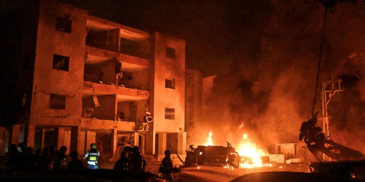 Izrael-iran Live Ažuriranja: Svježi val iranskih raketa pogodio je Tel Aviv, kako Izrael kaže da neće zaustaviti napade “dok prijetnja ne ukloni”