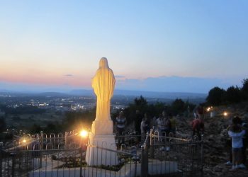 Izvanredan poziv Gospe na molitvu: Ukazivat će se 9 dana na Podbrdu