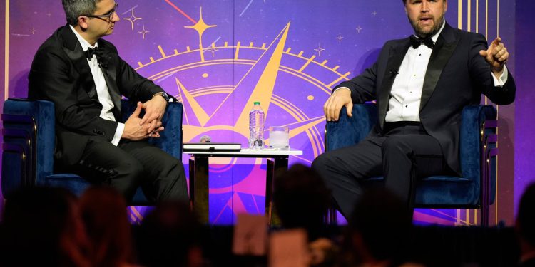 JD Vance pukne taj anketar je ‘A ** rupa’ za nazivanje ‘intelektualnom’