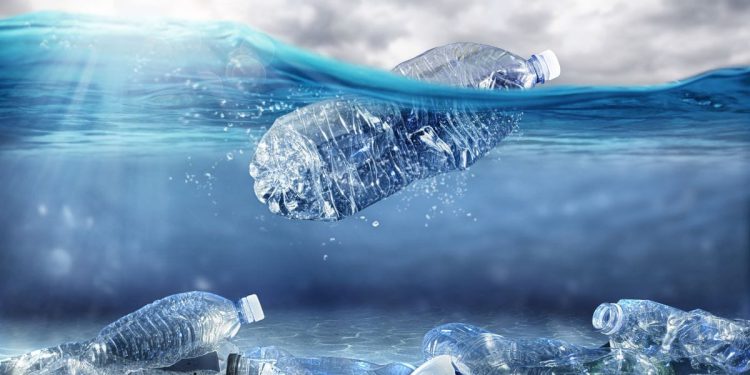 JESMO LI PRONAŠLI RJEŠENJE? Japanski znanstvenici razvili plastiku koja se otapa u moru!