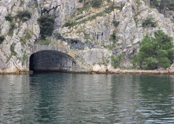 Jeste li znali da u Kanalu svetog Ante postoje “Hitlerove oči”