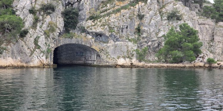 Jeste li znali da u Kanalu svetog Ante postoje “Hitlerove oči”