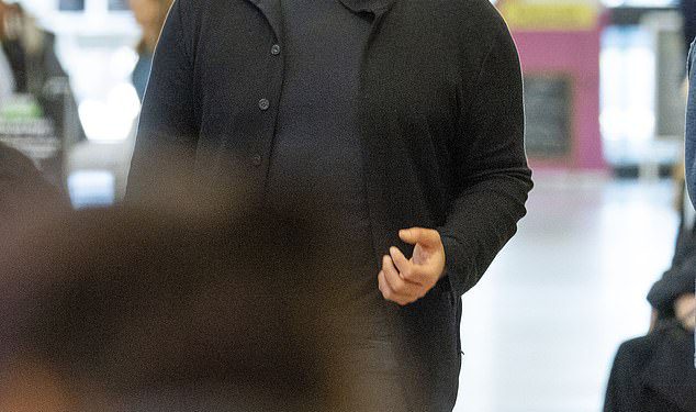 Još gore za odjeću Ian Thorpe izgleda opustošeno dok se prvi put pojavljuje od navode krađe od 150 000 dolara iz svoje kuće-jer novi detalji produbljuju misteriju