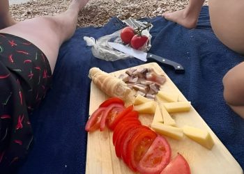 KAKO PREPOZNATI HRVATE NA PLAŽI? Skloni smo zezanju na račun drugih, a ovako vide nas!