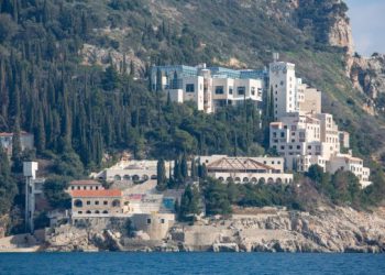 KOLUMNA ‘ŠKURA BURA’ Daj Bože da se hotel Belvedere nikad ne obnovi i da zauvijek ostane ovakav!