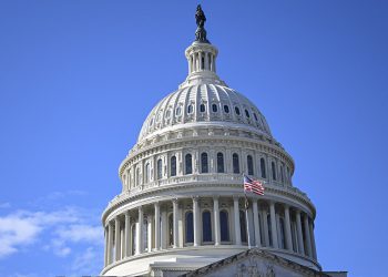 Kako je Trumpov veliki, prekrasan rok Billa proklizao