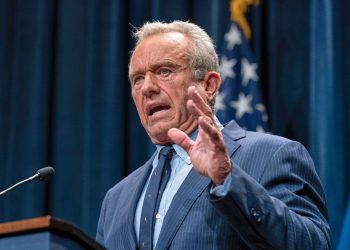 Kennedy remontni odbor za cjepivo u nadi da će vratiti ‘javni povjerenje’