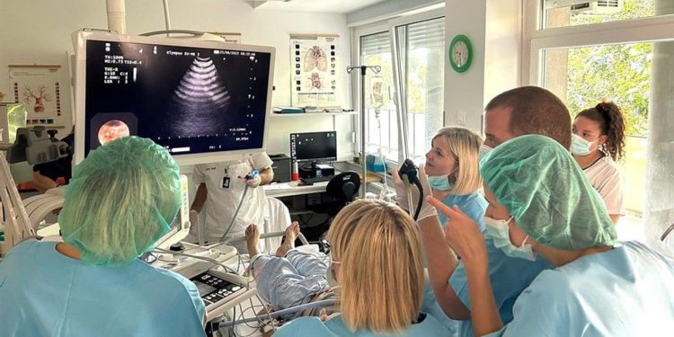 Klinika za plućne bolesti KBC-a Split: prva punkcija limfnih čvorova sredoprsja pod kontrolom endobronhalnog ultrazvuka (EBUS)