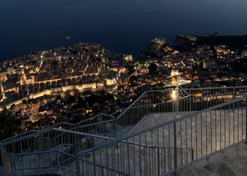 Komentar na vidikovac na Srđu: “Gospodo draga, tuđa privatna zemljišta se ne mogu koristit kako kome padne na pamet, bez pitanja i bez plaćanja naknade”