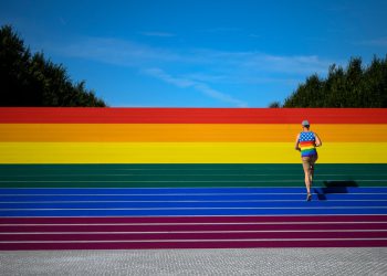 Korporacije odustaju od povlačenja duge i smanjenja novca za ponos. LGBT+ ljudi kažu da to neće zaboraviti