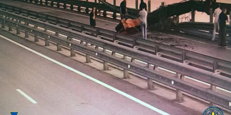 Kremlj: Nema veće štete na Krimskom mostu nakon napada