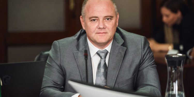 Kuzmanić dao ostavku u Gradskom vijeću: “Ja sam se spasio. Žao mi je Splita”