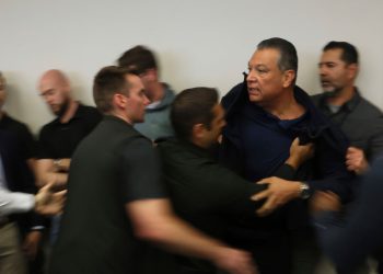 LA protesti uživo: savezni sudac naređuje Trumpu da vrati kontrolu nad Nacionalnom gardom u Newsom