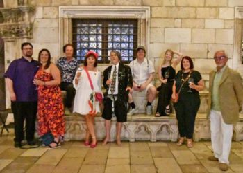 LE PETIT FESTIVAL DU THEATRE Gudalo i kist: Dan Flanagan odsvirao djela inspirirana umjetničkim slikama i skulpturama