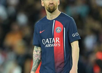 Lionel Messi smatrao je da je Kylian Mbappe ‘zaštićena’ PSG -om tijekom gorke svađe s Neymarom dok se pojavljuju novi detalji nad argentinskom teškom čarolijom u Parizu
