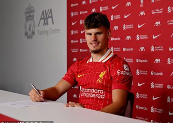 Liverpool potvrđuje 40 milijuna funti potpisivanje Milosa Kerkeza iz Bournemouth -a, jer prvaci Premier lige uzimaju ljetnu potrošnju prošlo 200 milijuna funti