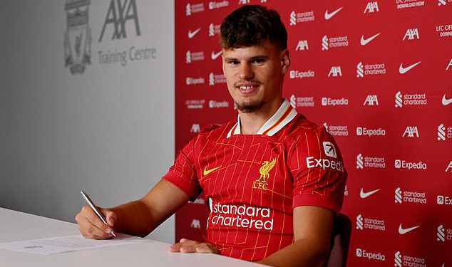 Liverpool potvrđuje 40 milijuna funti potpisivanje Milosa Kerkeza iz Bournemouth -a, jer prvaci Premier lige uzimaju ljetnu potrošnju prošlo 200 milijuna funti