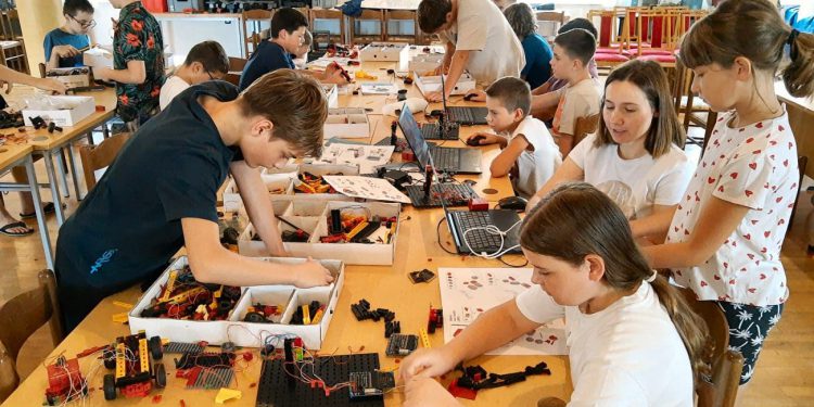 Ljetne škole tehničkih aktivnosti u Zvjezdanom selu Mosor