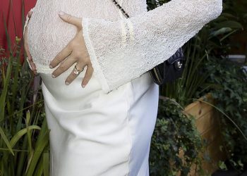 Ljubavna otočna zvijezda Anna McEvoy najavljuje rođenje prvog djeteta sa suprugom Michaelom Staplesom: ‘On je naša sve’