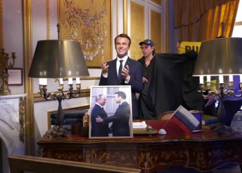 Macron Waxwork ‘posuđena’ od muzeja od strane francuskih aktivista | Vijesti