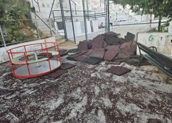 Majka upozorila na stanje dječjeg igrališta na Nuncijati: ‘Ploče još nisu zamijenjene novima’