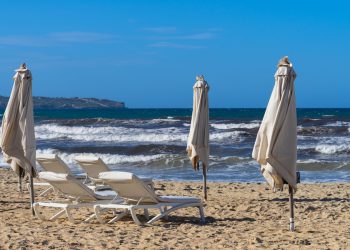 Majorka uklanja tisuće ležaljki s plaža nakon protesta protiv turizma