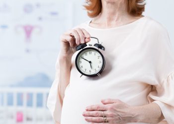 Mame koje prve put u SAD-u postaju starije kako se otkriva nova prosječna dob