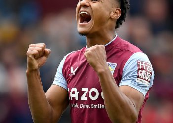 Man United ‘Zadržati kartice Ollie Watkins uoči potencijalnog poteza’ ako Rasmus Hojlund ovog ljeta napusti Old Trafford s zamjenom ugovora o Marcusu Rashfordu, prije motive