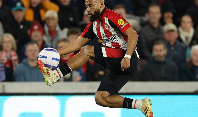Man United trpi udarac u potrazi za Bryanom Mbeumoom dok se još jedan klub Premier lige pridružuje utrci nakon što Brentford odbije ponudu Red Devils -a 55 milijuna funti