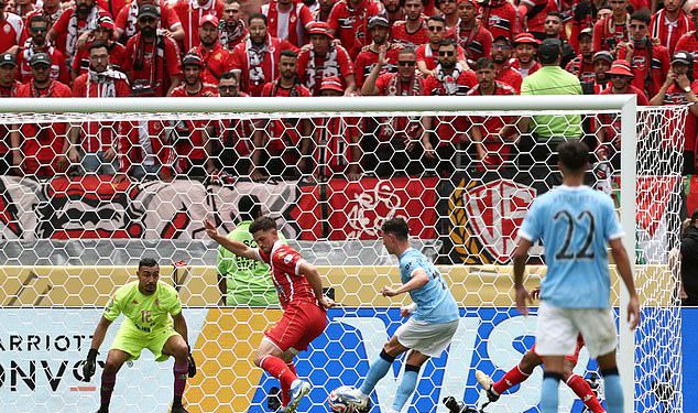 Manchester City 2-0 Wydad AC: Phil Foden i Jeremy Doku na listićima kao što je Pep Guardiola lakoća do pobjede usprkos Rico Lewis Red Cardu za početak obrane naslova kluba Svjetskog kupa