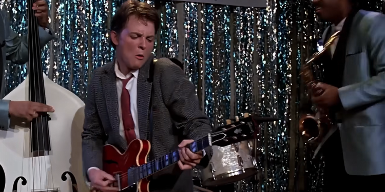 Michael J. Fox kaže da je potraga za izgubljenom gitarom Martyja McFlyja iz leđa u budućnost