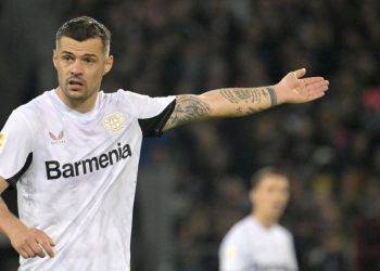 Milan na Xhaki, Tare u Njemačkoj: Pregovori s Bayerom Leverkusenom