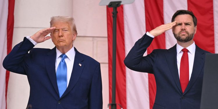 Modni influencer koji je kritizirao Trumpa i Vanceov stil otkriva da je nedokumentiran