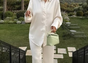 Molly-Mae Hague omamljuje u ‘sanjarskoj’ modnoj kolekciji nove rivijere koja se prodaje u satima kako kaže: ‘Ovaj brend je moj ponos i radost’