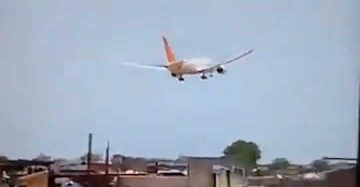 Moment london-vezani Air India Flight se sudari ubrzo nakon polijetanja | Vijesti