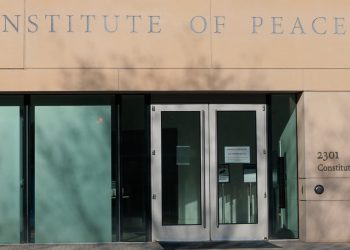 Muskov Doge preuzeo je kontrolu nad američkim institutom za mir. Doveo je žohare i štakore u sjedište DC -a, kažu sudski dokumenti