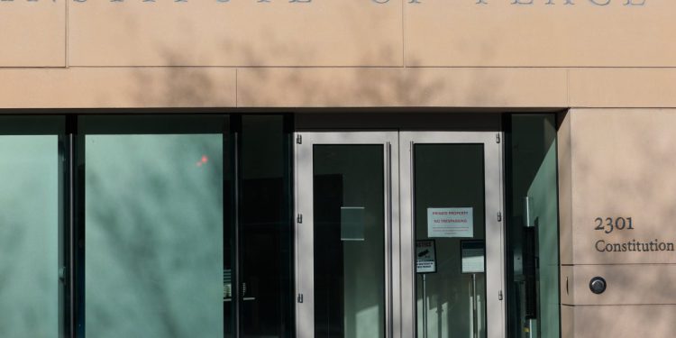 Muskov Doge preuzeo je kontrolu nad američkim institutom za mir. Doveo je žohare i štakore u sjedište DC -a, kažu sudski dokumenti