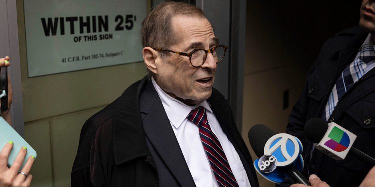Nadler slama Trumpove administracije nakon što je zaposlenik pritvoren u uredu NYC -a