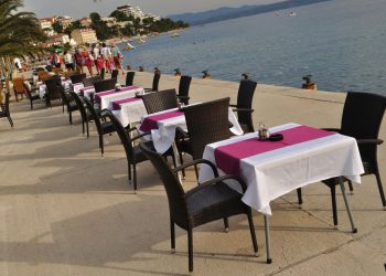 Naglo pao broj turista u Hrvatskoj, cijene u tri godine porasle čak 50 posto – Turisti ostavljaju bijesne recenzije!